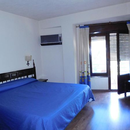 Hotel Restaurante Las Galias Zuera Eksteriør billede