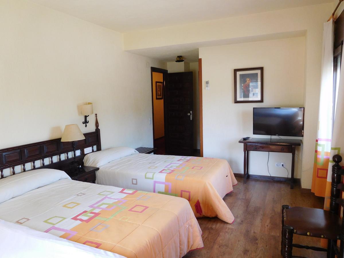 Hotel Restaurante Las Galias Zuera Eksteriør billede