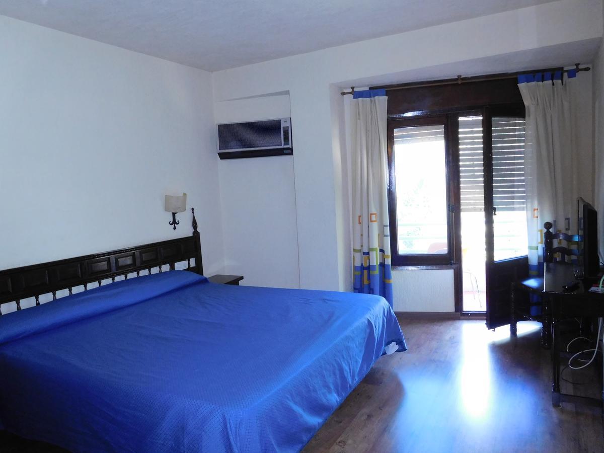 Hotel Restaurante Las Galias Zuera Eksteriør billede
