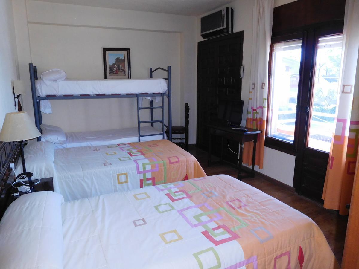Hotel Restaurante Las Galias Zuera Eksteriør billede