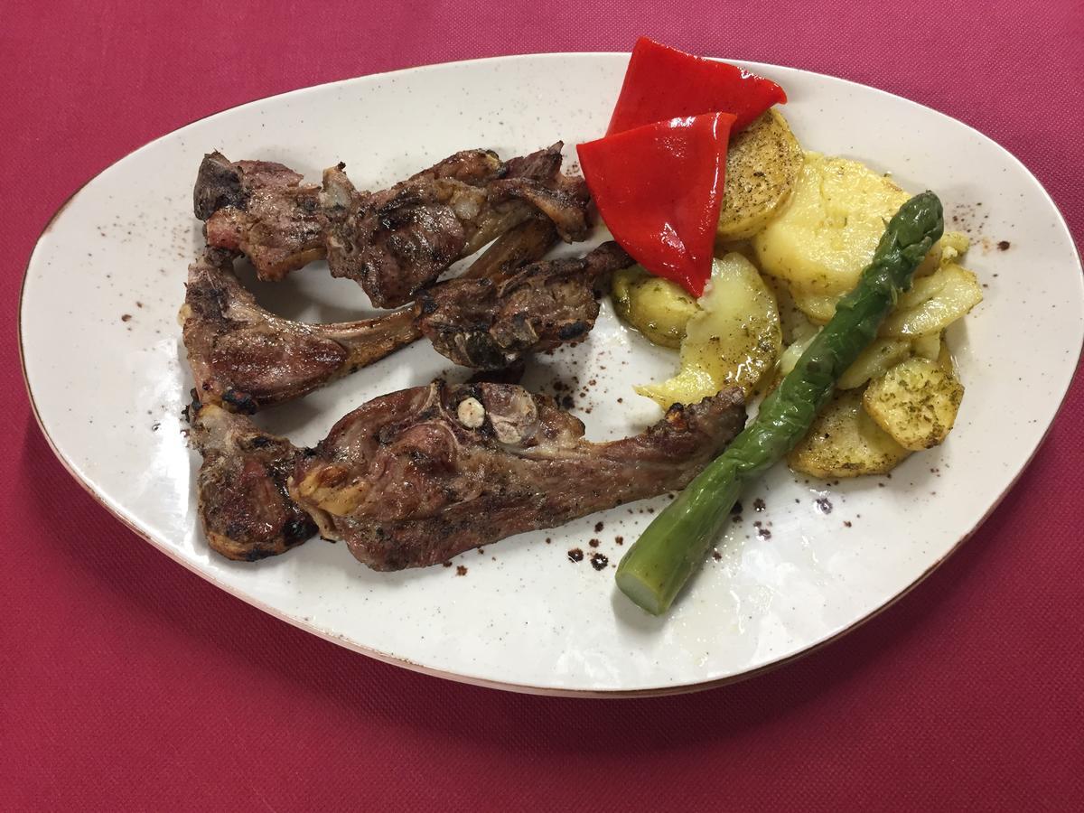 Hotel Restaurante Las Galias Zuera Eksteriør billede