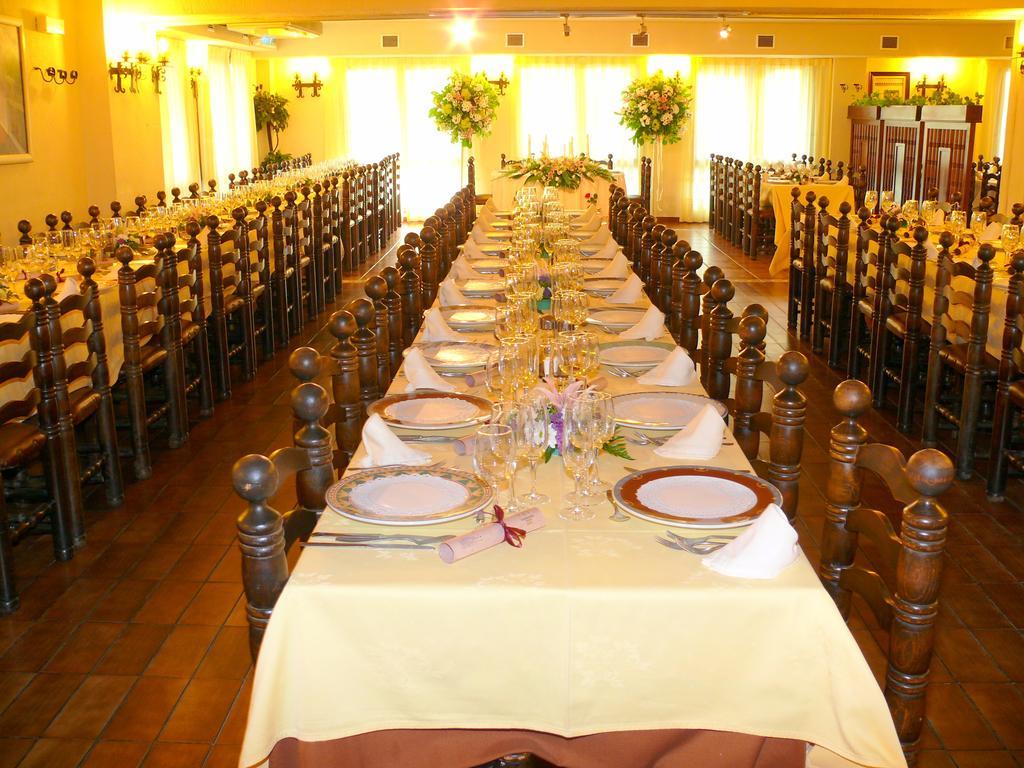 Hotel Restaurante Las Galias Zuera Eksteriør billede